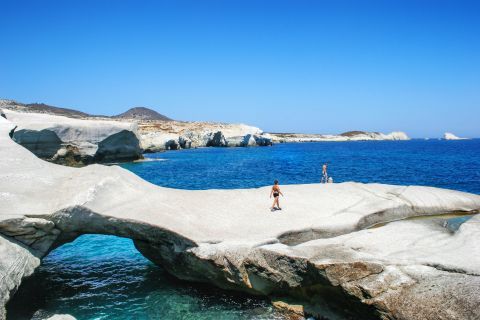 Best of Milos by Bus 1