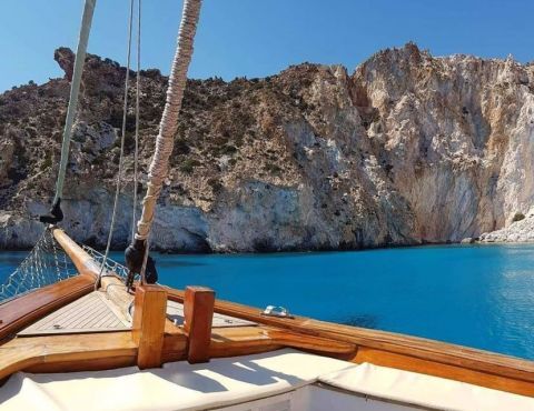 Boat Cruise with Breakfast and Lunch 1