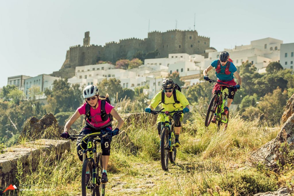 3_gmh_biking-patmos_andreas-beger
