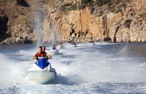 Jetskiing in Heraklion 1