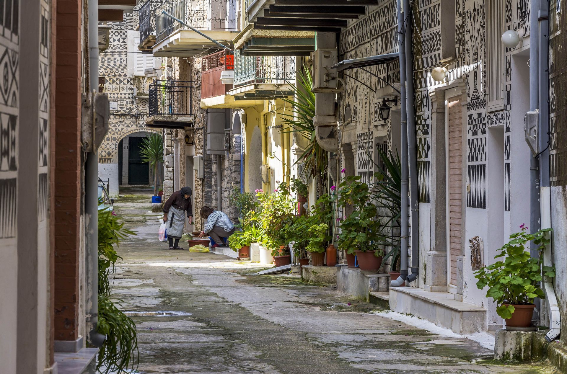 Chios island: The beautiful Pyrgi village