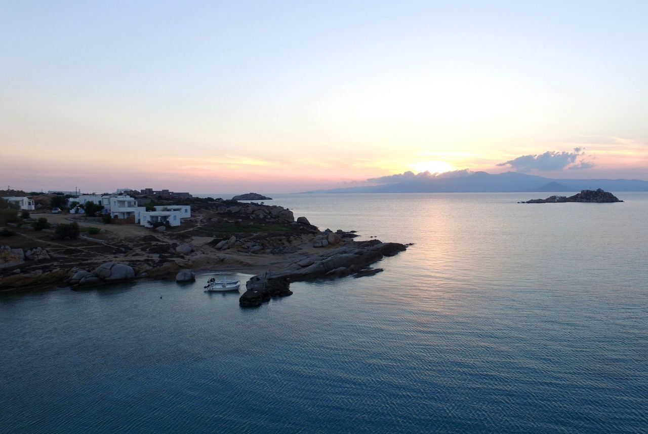 Kontos Rooms by the sea in Naxos, Greece