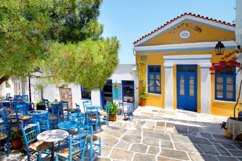 Lefkes, the traditional village