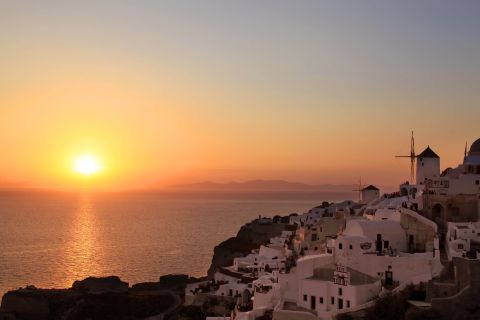 Morning cruise, winery tour and sunset in Oia village 2