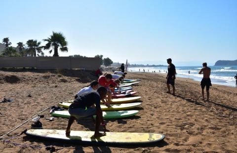 Surfing activities in Chania 3