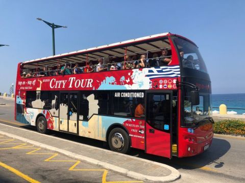 Hop on Hop off Sightseeing Bus Tour 1