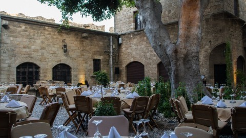 Auvergne Cafe - Restaurant