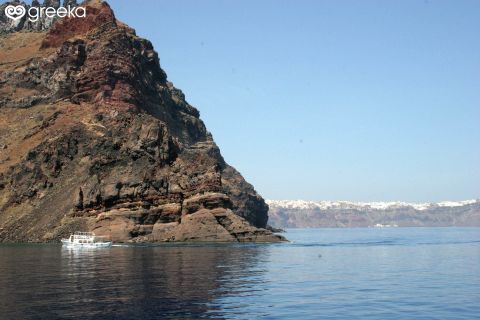 Sunset boat tour to Volcano, Hot Springs, Thirassia & Oia 2