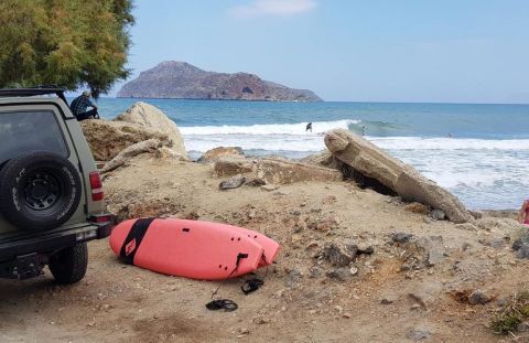 Surfing activities in Chania 2