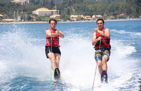 Wakeboarding and Waterskiing sessions in Dassia beach 3