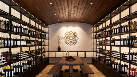 Island bus tour with wine tasting 2